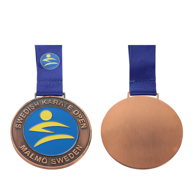 Brązowy Karate Złoty Judo Srebrny Gimnastyka Służba humanitarna Srebrny Medal Baseballu