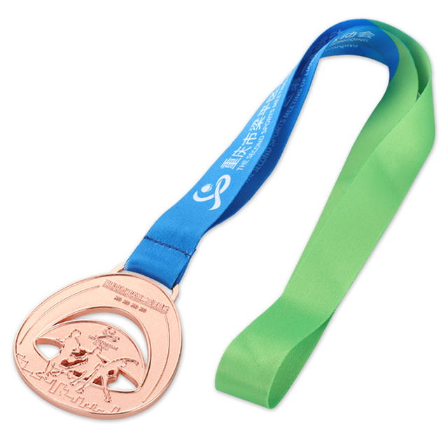 Męskie medale tenisa stołowego St. Benedict USA w grze pojedynczej w gimnastyce przez obcokrajowców